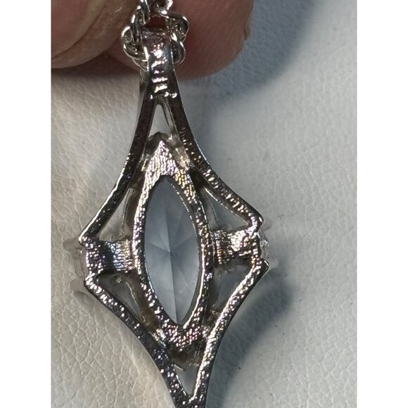 AVON Silver Chain Necklace With Marquise-Cut Blue Gemstone Pendant - Picture 4 of 10